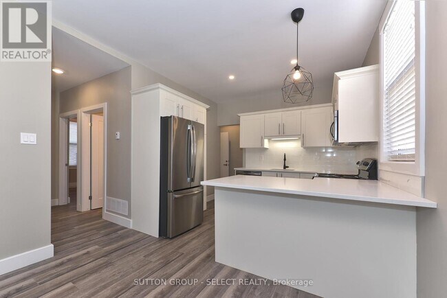 Building Photo - 515 Quebec St