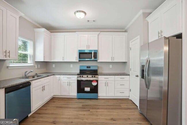 Building Photo - 2858 Laurel Ridge Cir
