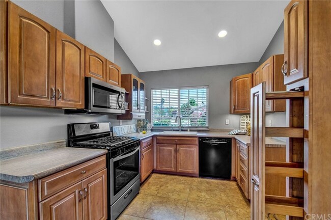 Building Photo - 10111 Phelan Dr