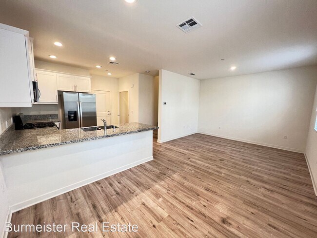 Building Photo - 3 br, 2.5 bath House - 4148 Sitio Cielo