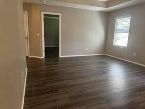 Building Photo - 5849 Geranium Ln
