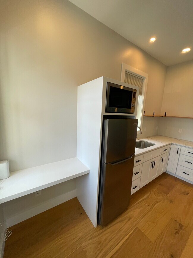 Foto del edificio - 907 Ashley Ave