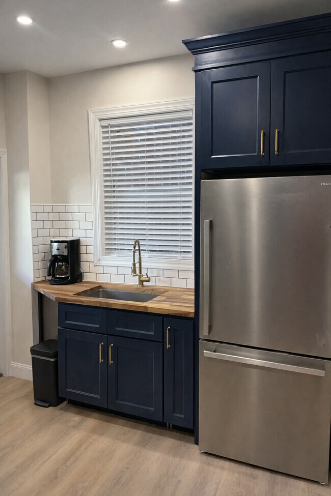 Foto del edificio - 418 Liberty St