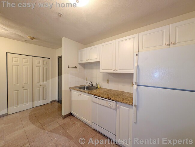 Foto del edificio - 373 Highland Ave