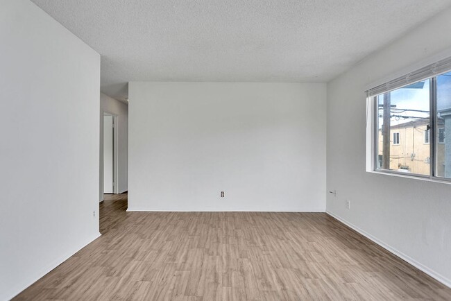 Foto del edificio - Pacific Beach Dr Units 1320-1322