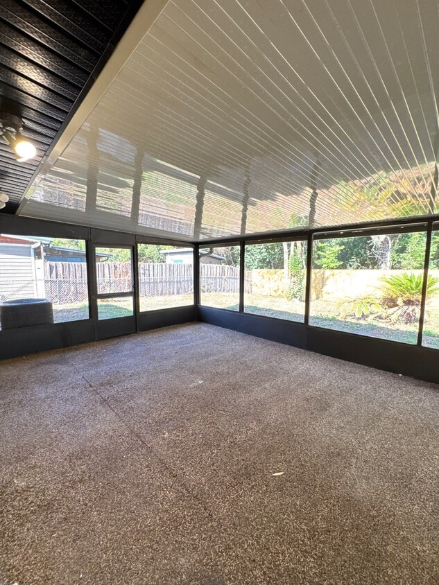 Foto principal - 8103 Joffre Dr