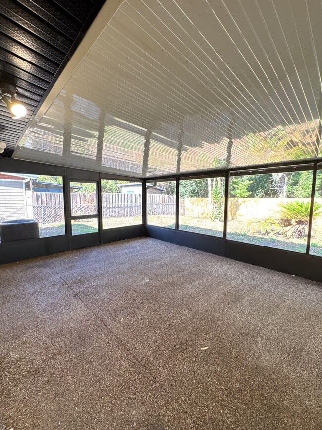 Building Photo - 8103 Joffre Dr