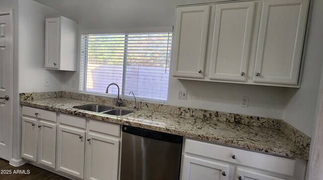 Foto del edificio - 20413 N 30th Pl