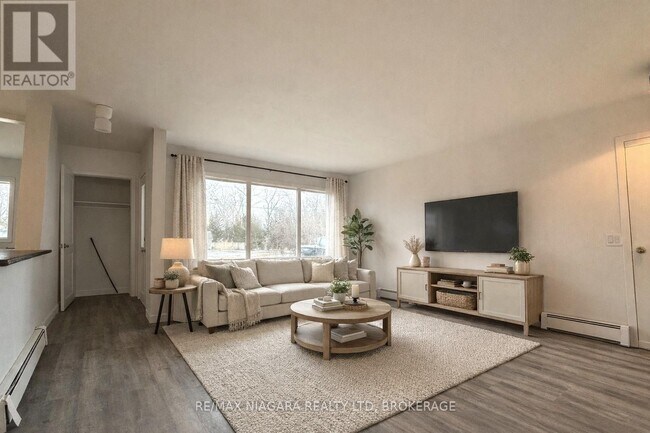 Photo du bâtiment - 1544 Stockton Ln