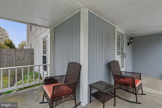 Building Photo - 3811 Ernst Dr