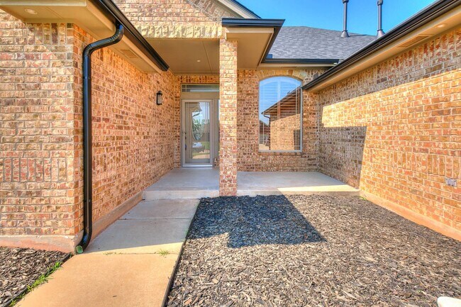 Foto del edificio - 3 bed 2 bath great house