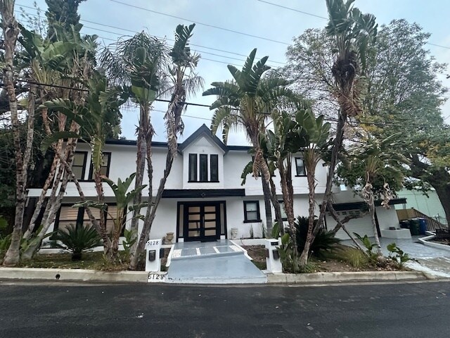 Foto del edificio - 5128 Llano Dr