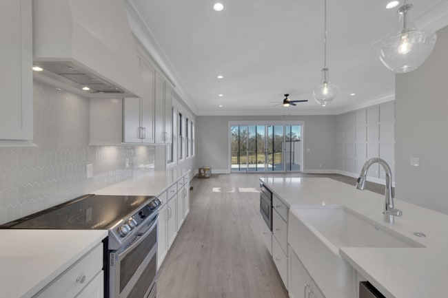 Building Photo - 1435 Doc Johns Blvd