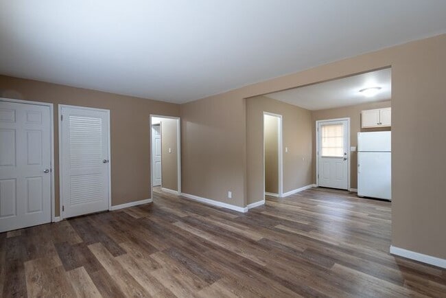 Photo - 3310 N Fuller Dr House