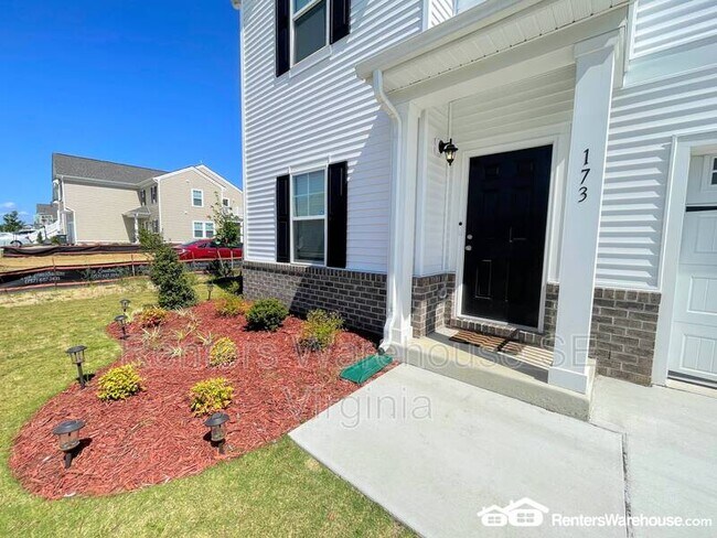 Building Photo - 173 Peck Ln