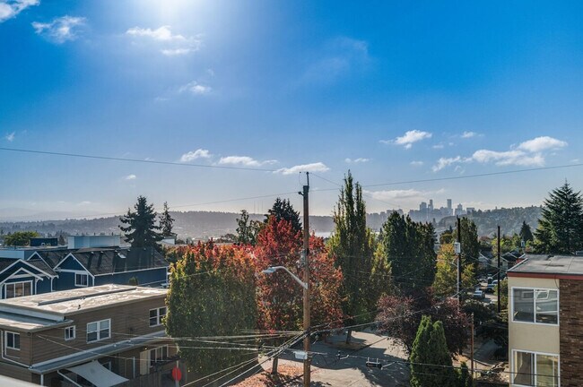 Foto del edificio - 4205 Evanston Ave N