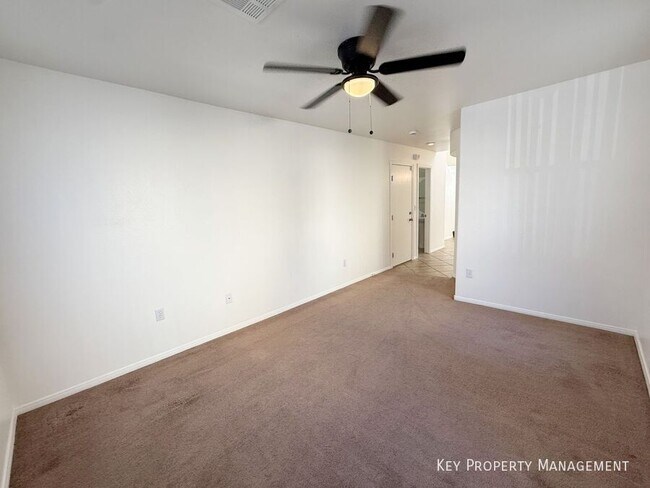 Foto del edificio - 5249 W Palm Pinnacle Ave