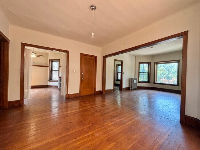 Foto del edificio - 1263 W Foster Ave
