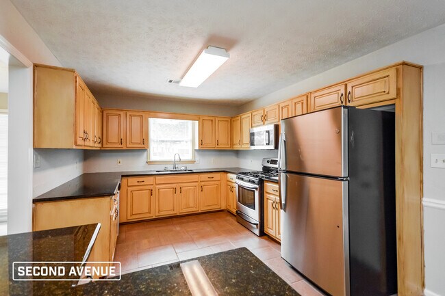 Foto del edificio - 4830 Thornwood Dr