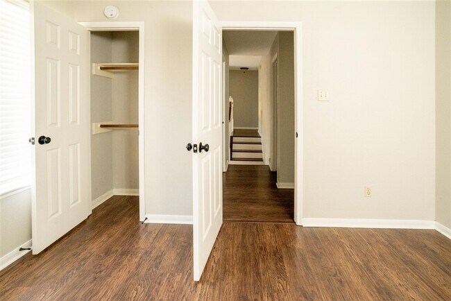 Foto del edificio - 16434 Concord Falls Ln