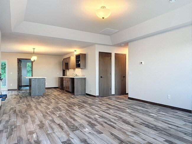 Building Photo - 616 Wheatland Dr