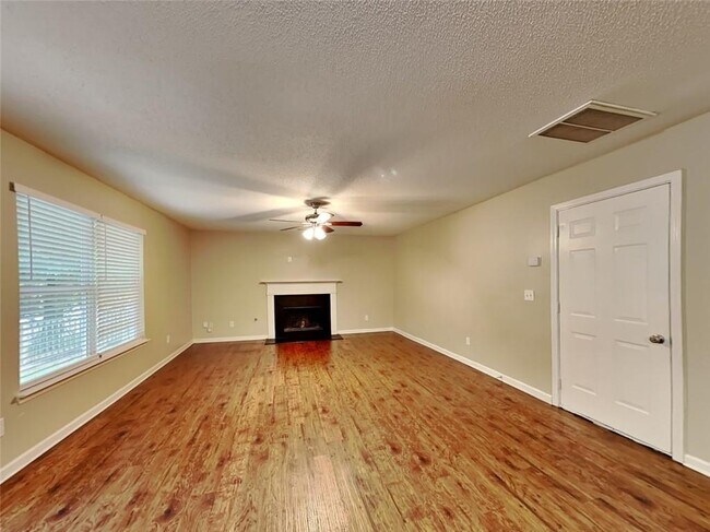 Foto del edificio - 801 Witherspoon Ct