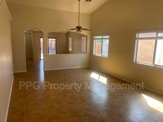 Building Photo - 8409 W Payson Rd