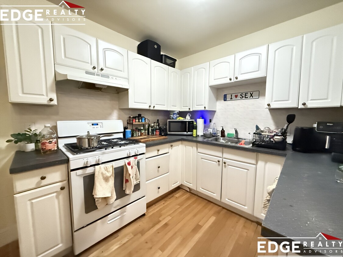 Photo - 60 Egmont St. Unit 3