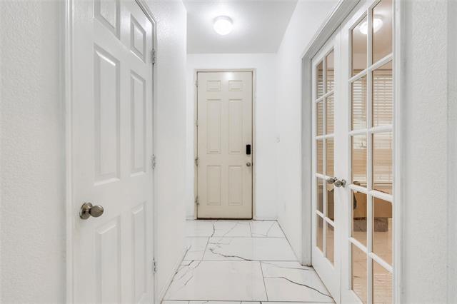 Foto del edificio - 2221 Juarez Dr