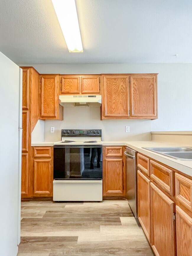 Building Photo - Available NOW!!!! This charming 2 story, 2...