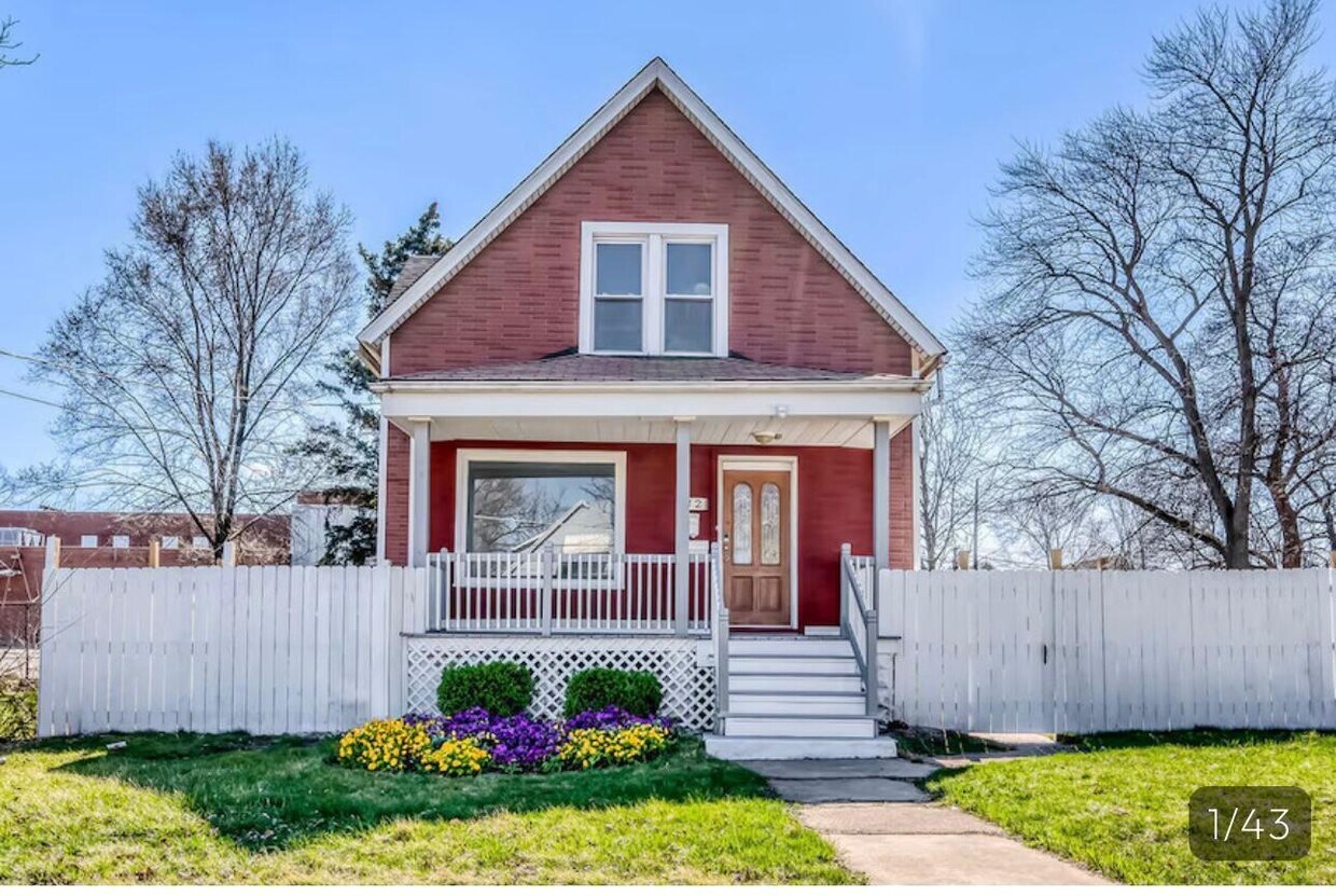Foto principal - 72 E 136th St