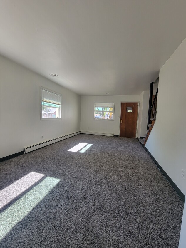 702 8th Ave N Unit 802, Wahpeton, ND 58075 Apartments in Wahpeton, ND