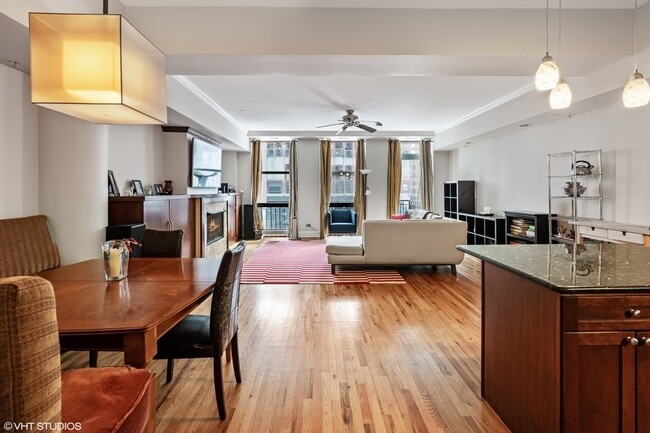 Building Photo - 165 N Canal St