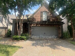 Building Photo - 886 Winter Leaf Dr