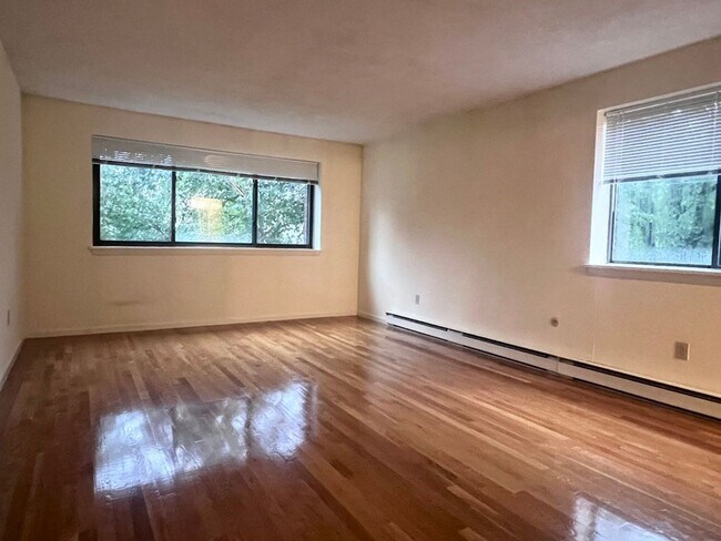 Foto del edificio - Luxury one bed with parking