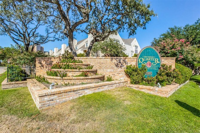 Foto del edificio - 5325 Bent Tree Forest Dr