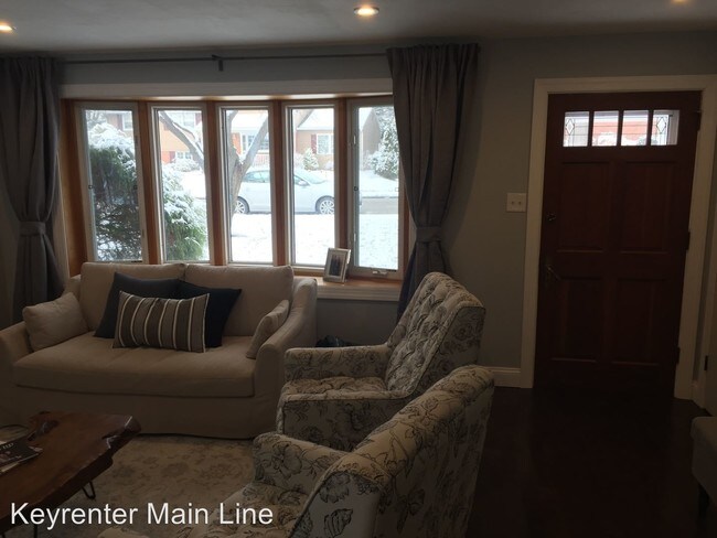 Foto del edificio - 441 Evergreen Rd