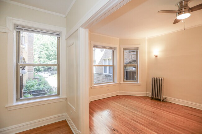 Foto del edificio - 5549 N Magnolia Ave