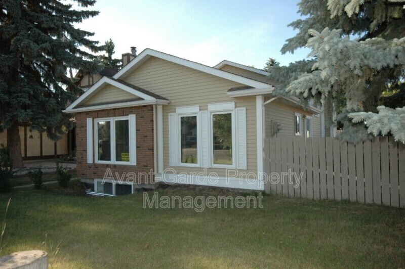 Primary Photo - 4004-4020 20 Ave NW