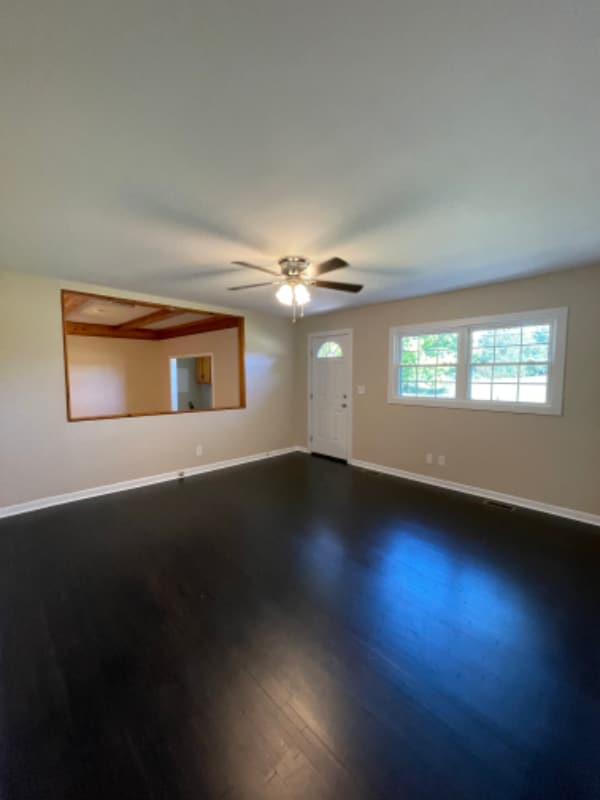 Building Photo - 106 Herbison Ln