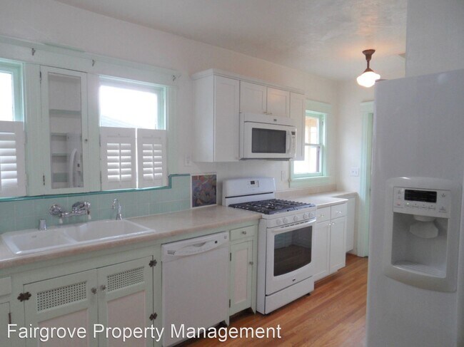 Foto del edificio - 4 br, 3 bath House - 4890 Vista Street