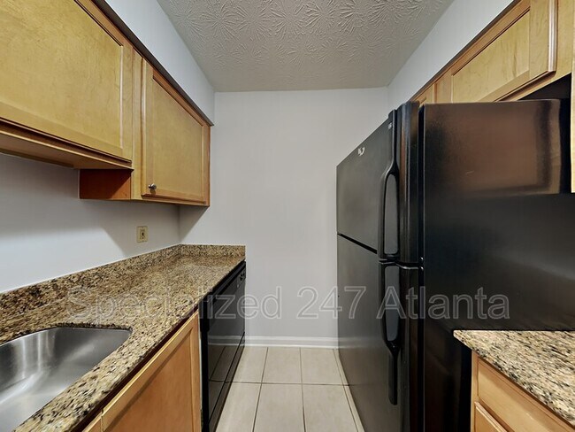 Building Photo - 3175 7 Pines Ct
