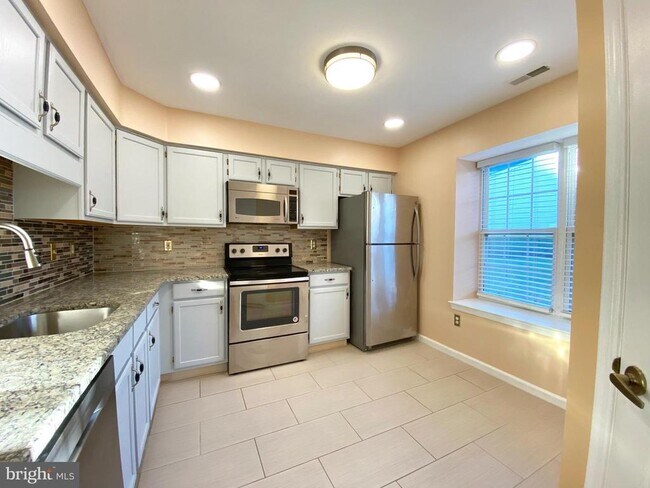 Building Photo - 1107 Ginger Ct