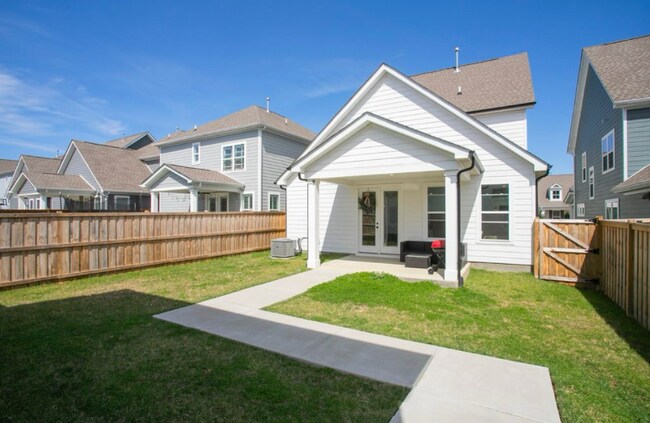 Building Photo - 389 Hammock Ln