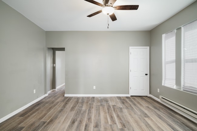 Building Photo - 4201 Viola St