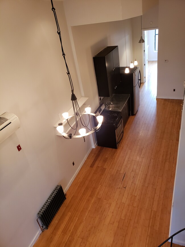Foto del edificio - 1516 Gates Ave