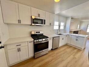 Building Photo - 3007 Dalton Ave