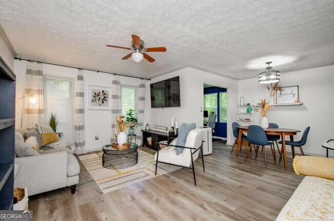 Foto del edificio - 5157 Roswell Rd