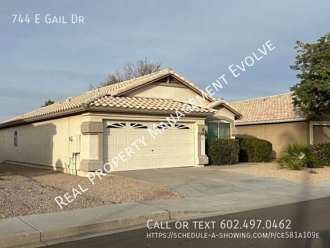 Building Photo - A GORGEOUS CHANDLER HOUSE WITH A GORGEOUS ...