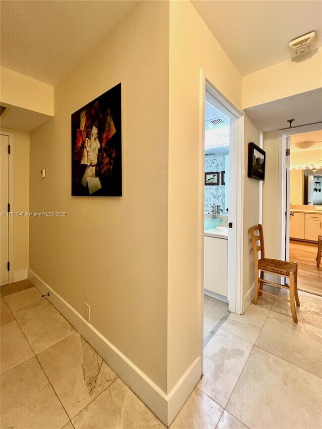 Foto del edificio - 170 Ocean Ln Dr